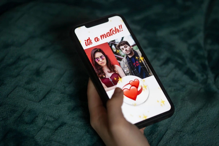 Tinder Dating App | New Connections on Your Phone